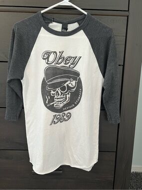 OBEY 3/4 sleeve shirt women’s size M